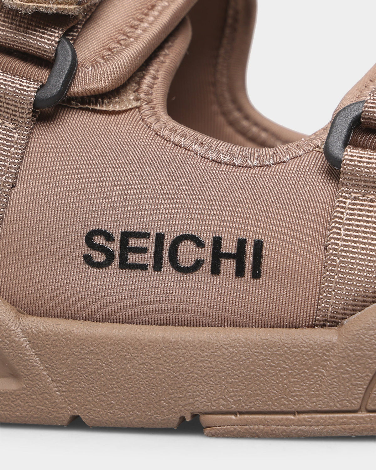 SEICHI Sandoru To Taupe