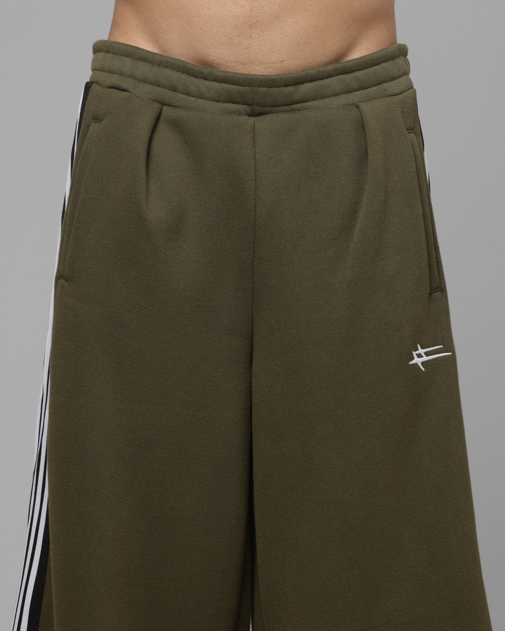 Loiter Hybrid Trackpants Moss Green