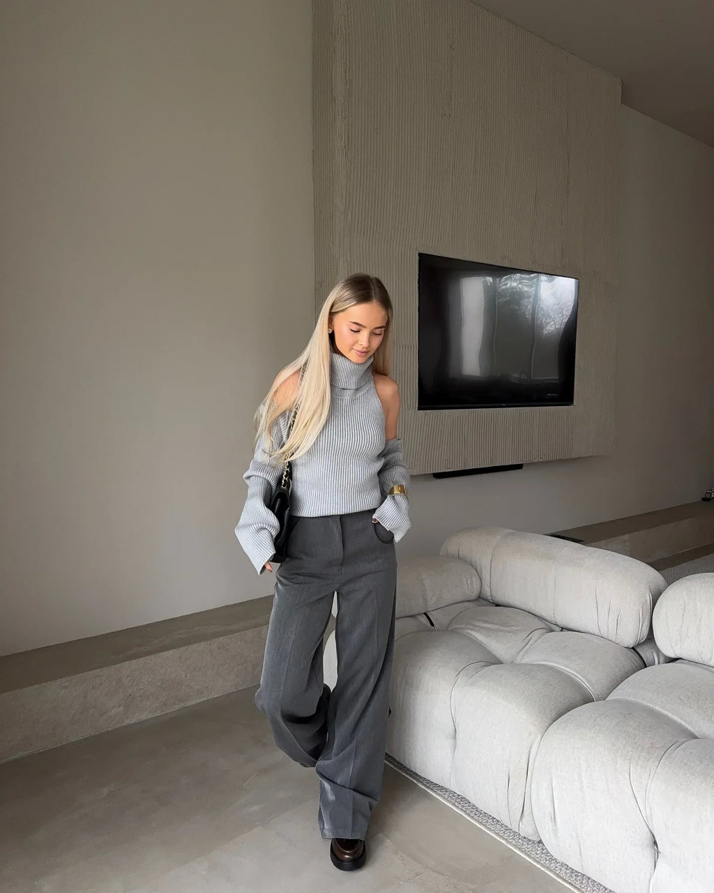 Women's Backless Turtleneck Knit Vest